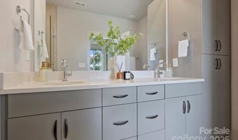 919 Cityscape Dr, Charlotte, NC 28205