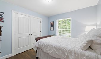 706 N Arbor Dr, Anchorage, KY 40223