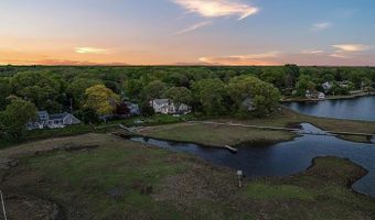 45 Meadowbrook Dr, Barrington, RI 02806