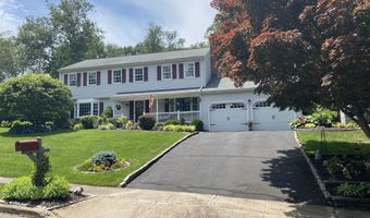 15 Royalwood Ct, Cheshire, CT 06410