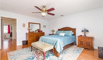 126 Boylston St 126, Cranston, RI 02921