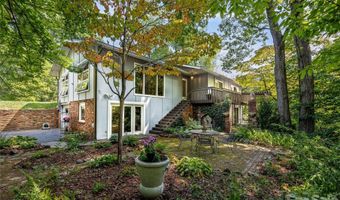5 Hillcrest Rd E, Asheville, NC 28804