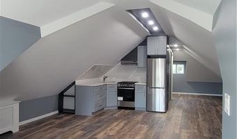 230 Garfield Ave 3rd floor, Bridgeport, CT 06606
