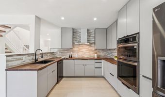 43501 POSTRAIL Sq, Ashburn, VA 20147