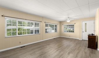 8975 Lawrence Welk 2, Escondido, CA 92026