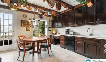 2730 Chew St, Allentown, PA 18104