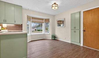 2318 Dorchester Dr, Bartlesville, OK 74006