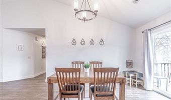 1 Preston Ln, Bella Vista, AR 72714