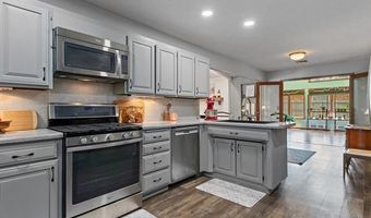 6725 Dorsett Dr, Bartlesville, OK 74006