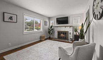 237 Maple Dr, Columbus, OH 43228