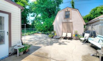 2 CLARK Dr, Barrington, NJ 08007