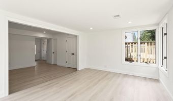 13 Grouse Dr, Bayville, NJ 08721