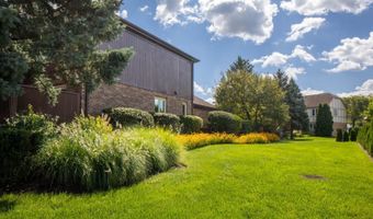 2409 E Greshan Ct, Arlington Heights, IL 60004