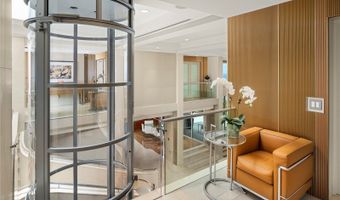 360 Puuikena Dr, Honolulu, HI 96821