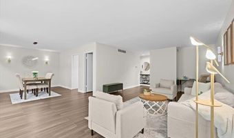 2208 Applewood Ct, Ann Arbor, MI 48103