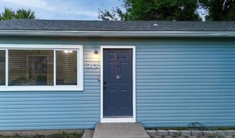 213 E Radio Ln, Arkansas City, KS 67005