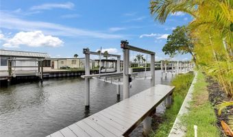 6528 SIMONE SHORES Cir, Apollo Beach, FL 33572