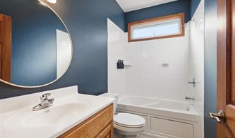 214 Hillside Dr, Baldwin City, KS 66006