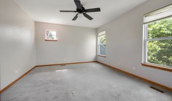 461 Winding Canyon Way, Algonquin, IL 60102
