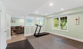 102 Fairhaven Rd, Cumberland, RI 02864