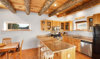 21 Canjilon St, Abiquiu, NM 87510