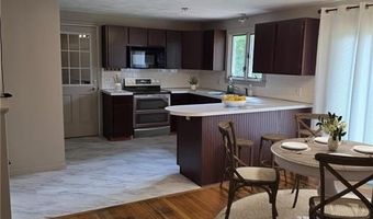 39 Juniper Dr, Hopkinton, RI 02804