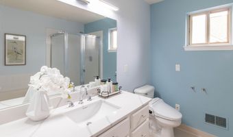 2864 Mystic Dr, Ann Arbor, MI 48103