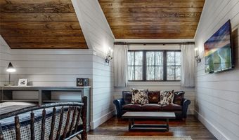 39 Firesong Ln, Glenville, NC 28736