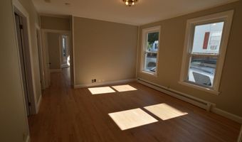 14 Roundy St 1, Beverly, MA 01915