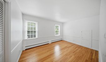 5 Beaver Pond Rd, Albany, NY 12211