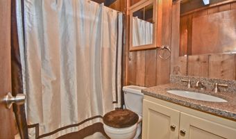 37 Lakeview Dr, Albrightsville, PA 18210