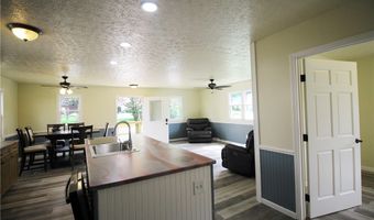 745 McRoberts Ave, Aurora, OH 44202