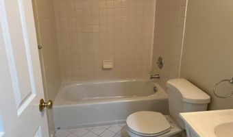 9425 SPRUCE TREE Cir, Bethesda, MD 20814