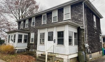 19 Princeton St, Newport, RI 02840