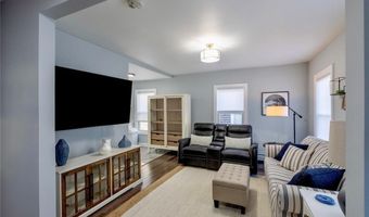 18 Hall Ave, Newport, RI 02840