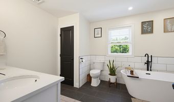 1479 Main St, Acushnet, MA 02743