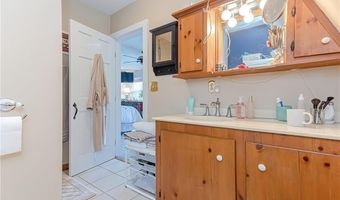 35 Fales Rd, Bristol, RI 02809