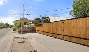 903 Manzano St NE, Albuquerque, NM 87110