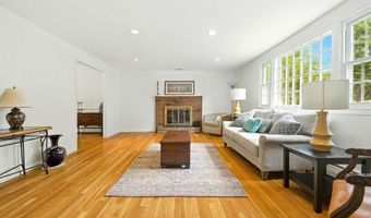 5 Brookside Cir, Acton, MA 01720