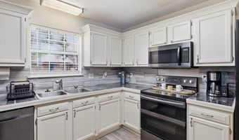 728 Whippoorwill Dr, Brandon, MS 39047