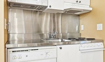 10 Wolcott Ave, Andover, MA 01810