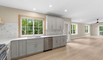 205 E MERCHANT St, Audubon, NJ 08106