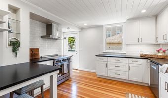 85 Highland Ave, Barrington, RI 02806