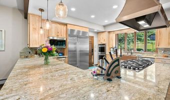 622 Golf Course Rd, Altoona, PA 16601