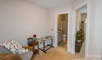 123 White Oak Road Ext, Arden, NC 28704