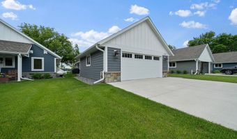 1515 Geneva Rd NE, Alexandria, MN 56308
