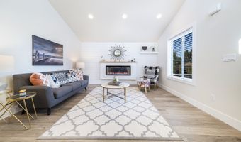 12246 Meadowlawn Dr, Oregon City, OR 97045