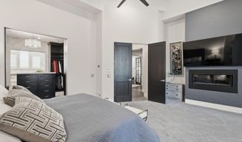 525 W HARMONY Pl, Chandler, AZ 85248