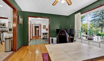 6926 Woodridge Dr, Avon, IN 46123