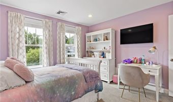 54 Michael Dr, Bristol, RI 02809